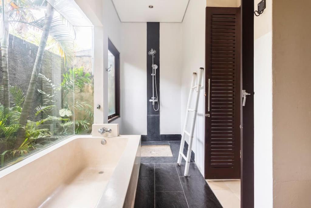 La Dolce Villa Seminyak  Luaran gambar